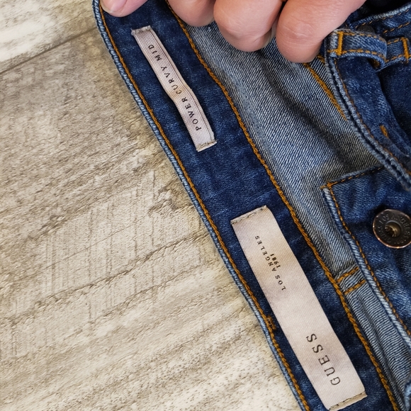 Guess Jeans - Picture 3 of 5